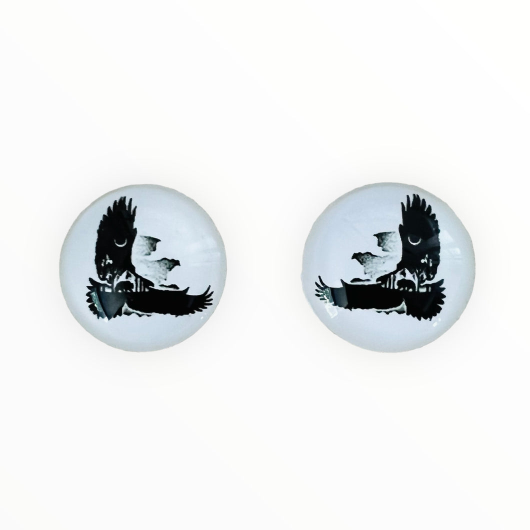 20mm Eagle Silhouette with Bear Background image in Glass, Glue on, Glass Gem, Sold in Pairs
