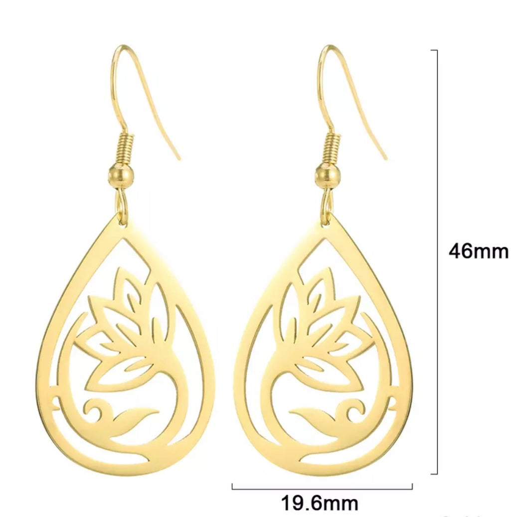 Stainless Steel earring with Flower, see dropdown for colours