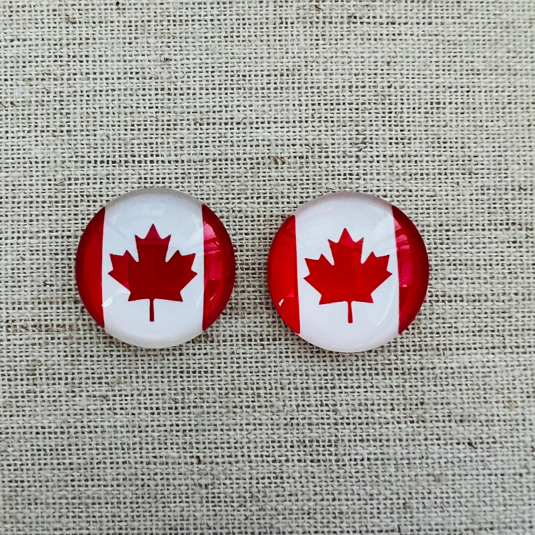 20mm Canadian Flag with Background image in Glass, Glue on, Glass Gem, Sold in Pairs