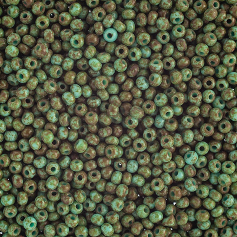 10/0 Preciosa Seed Beads Opaque Travertine on Turquoise